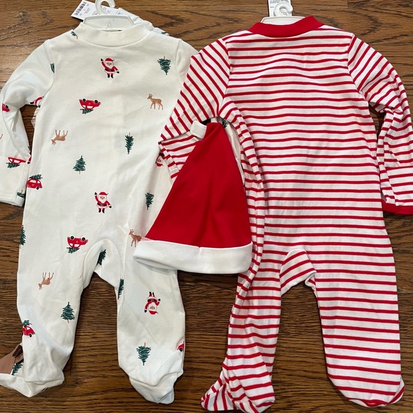 Lot Of 2 Baby  Christmas Outfits Carters Baby Size 3 Months Santa - Picture 7 of 7